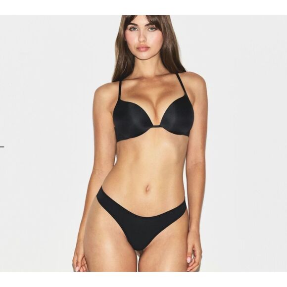 SKIMS Other - NEW SKIMS Ultimate Push-Up Plunge Bra Black Onyx 34B NWT